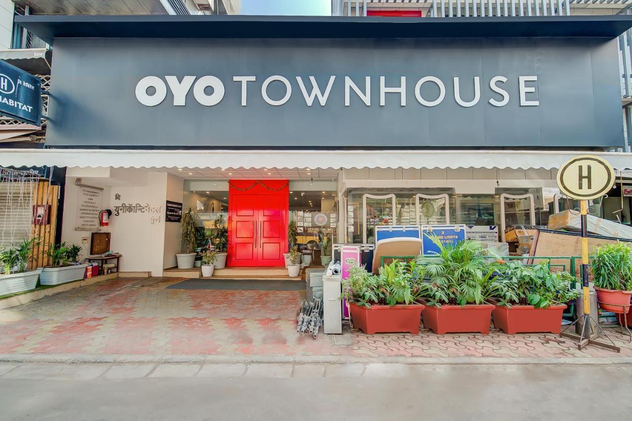 Vaccinated Staff- Oyo Townhouse 105 Khar West Station Hotel Mumbai  Buitenkant foto