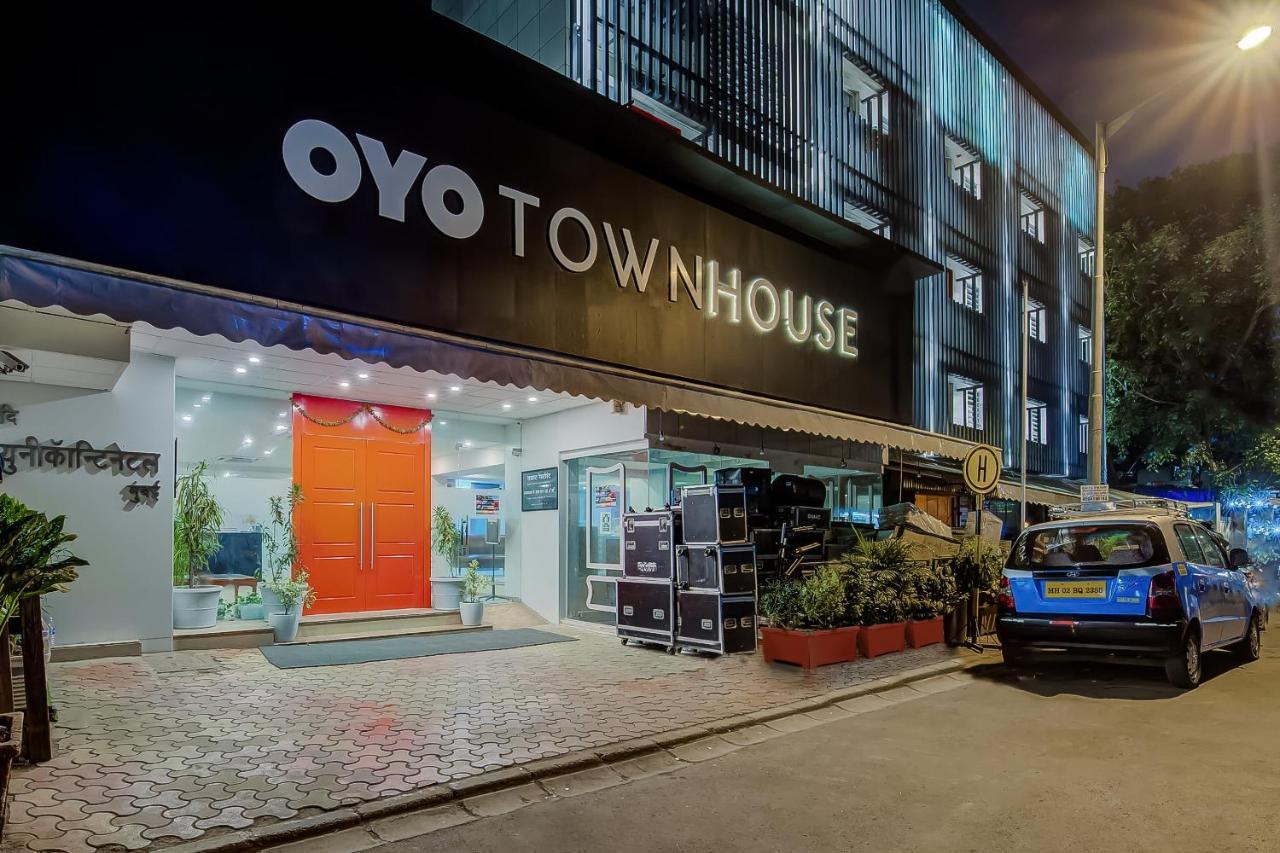 Vaccinated Staff- Oyo Townhouse 105 Khar West Station Hotel Mumbai  Buitenkant foto